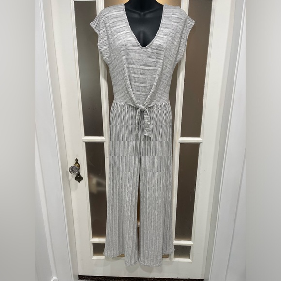 Adorable soft jumpsuit Sz S/M - Picture 1 of 2